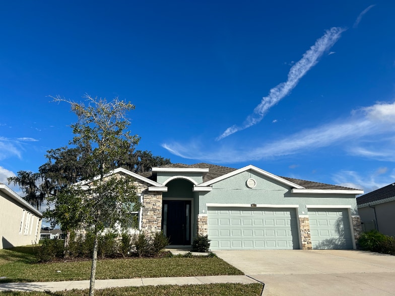 Building Photo - 10702 Laxer Cay Loop