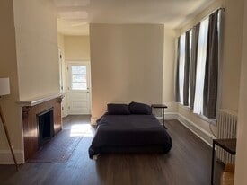 Building Photo - 137 E Gorham St