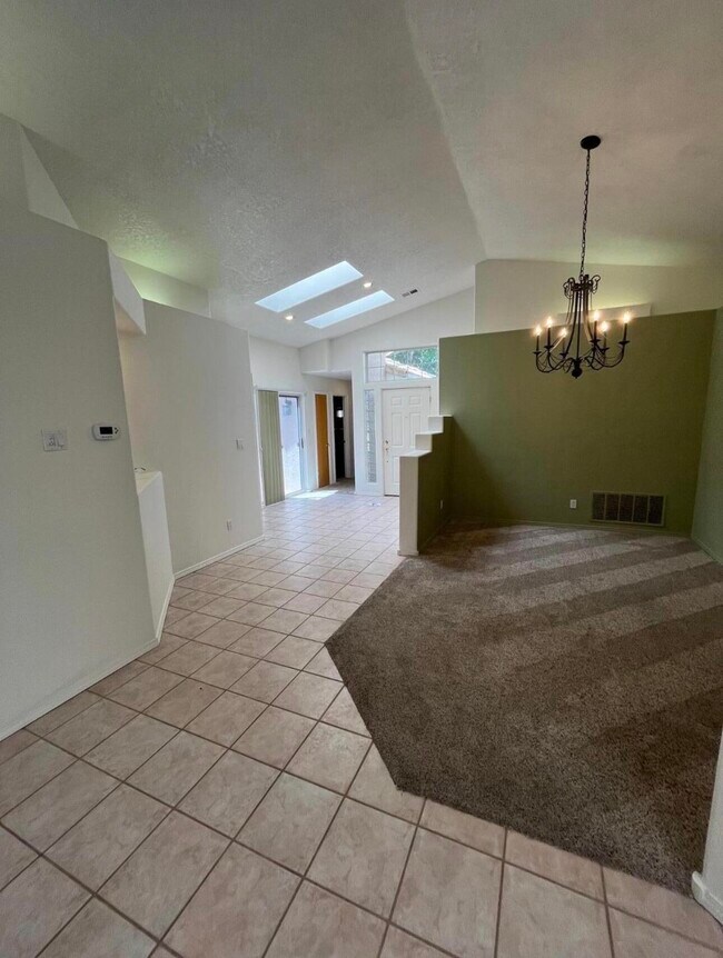 Building Photo - 13124 Calle Azul SE
