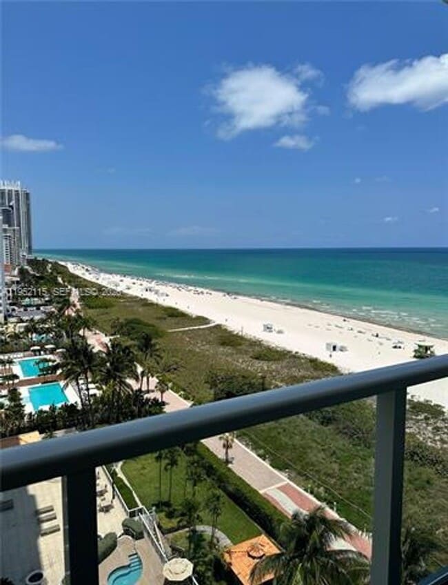 Building Photo - 5701 Collins Ave