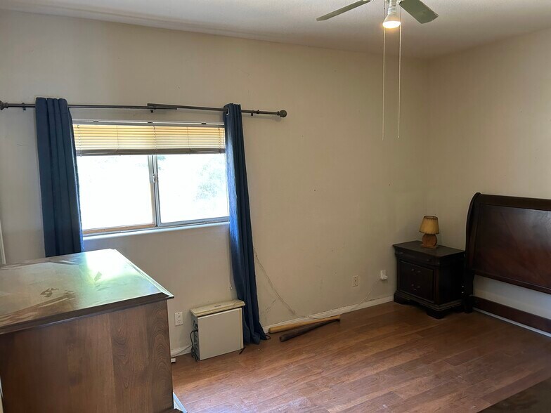 Building Photo - 10915 Sunray Pl