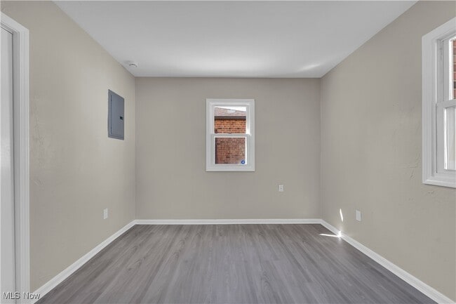 Building Photo - 1152 Elmwood Rd