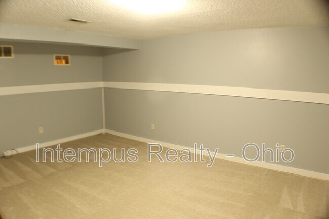 Building Photo - 4968 Silver Bow Dr