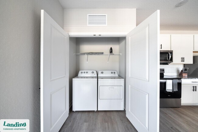 Building Photo - 84 San Filippo Dr SE