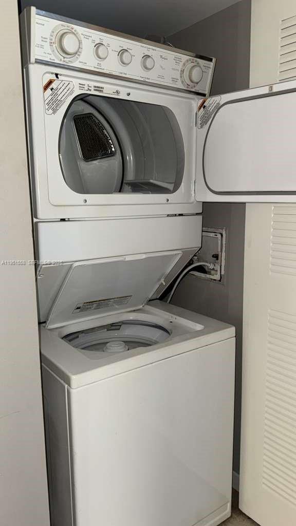 Building Photo - 5200 NW 31st Ave