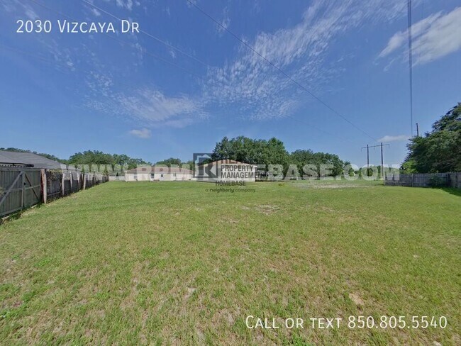 Building Photo - 2030 Vizcaya Dr