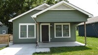 Building Photo - Newer Build - 3 bed -2bath Home in Indepen...