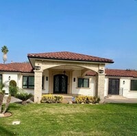 Building Photo - 8145 Valdina Dr