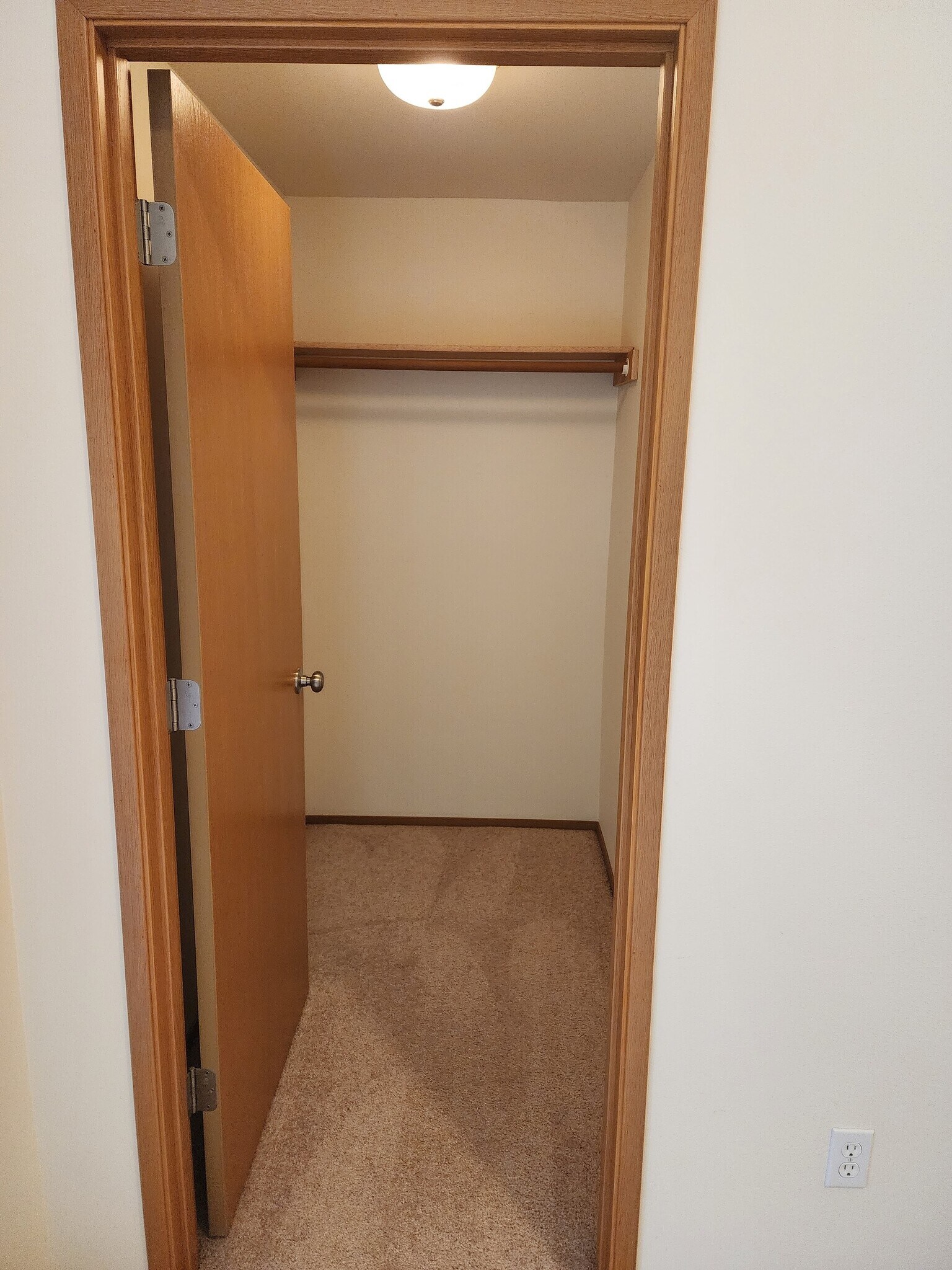 Building Photo - 2732 Hidden Springs Loop SE