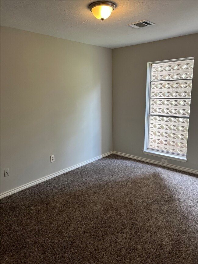 Building Photo - 5142 Madden Ln