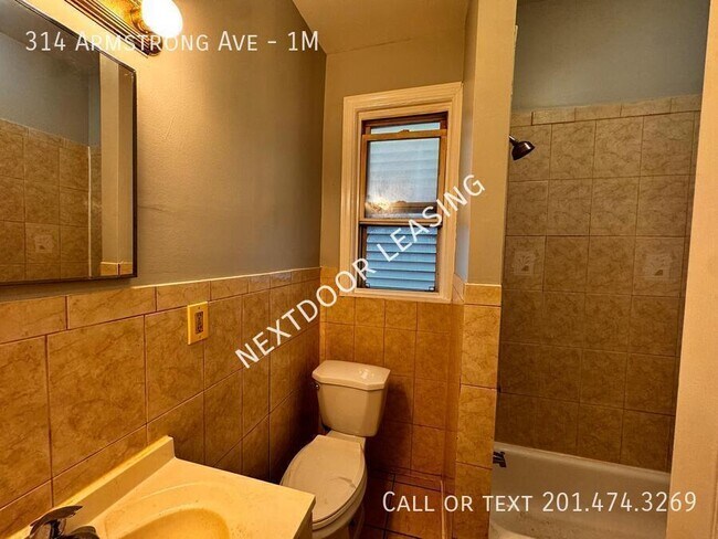 Building Photo - 314 Armstrong Ave