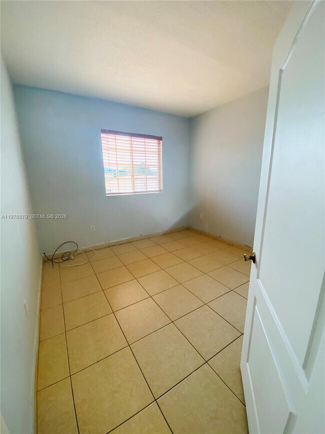 Building Photo - 17415 NW 75th Pl