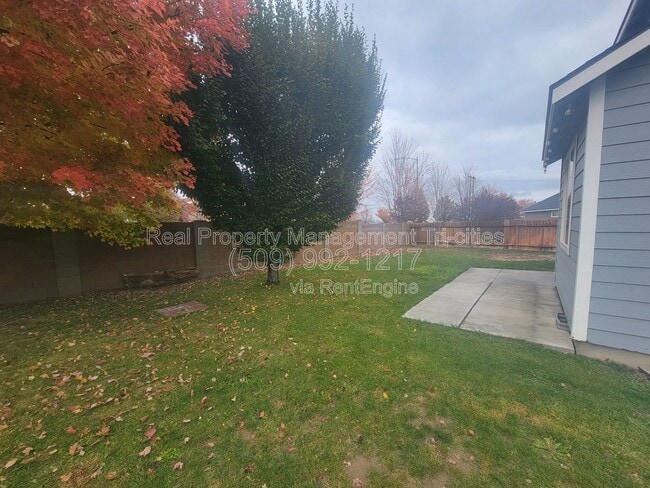 Building Photo - 8013 W 5th Ave