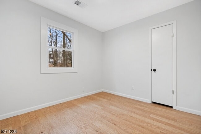 Building Photo - 567 Eagle Rock Ave