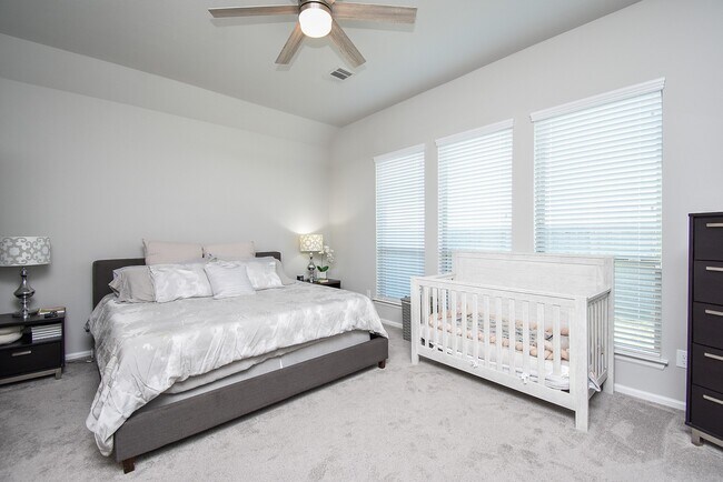 Building Photo - 31443 Splitting Willow Ln