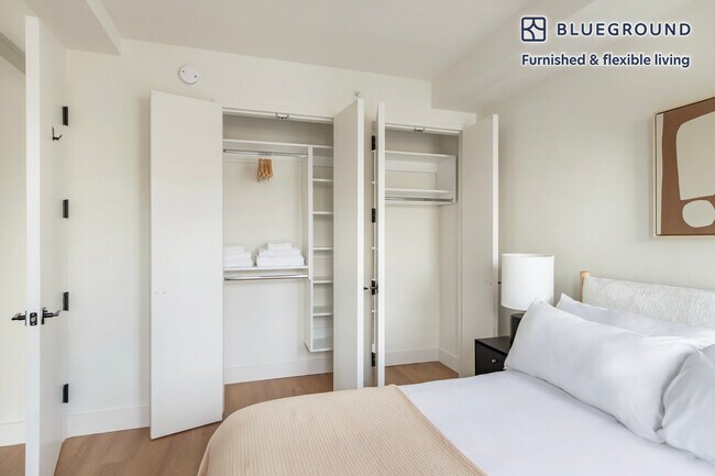 Building Photo - 130 Hope St