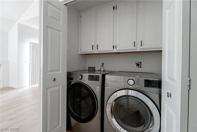 Building Photo - 356 Seine Way
