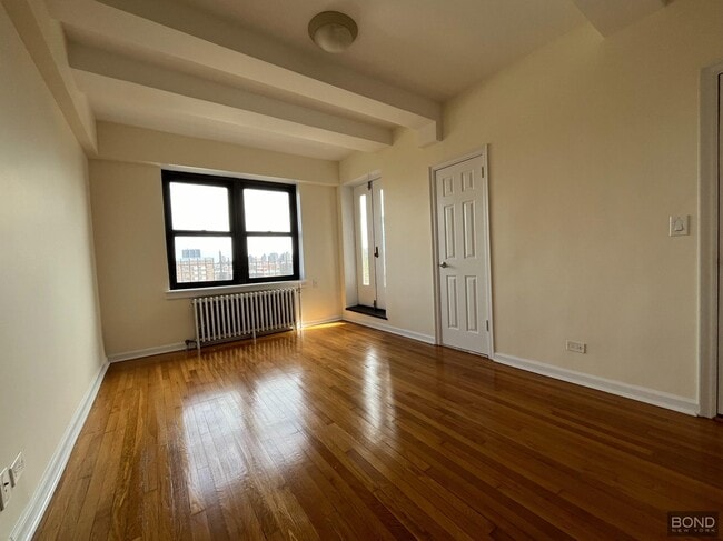Building Photo - 850 Amsterdam Ave
