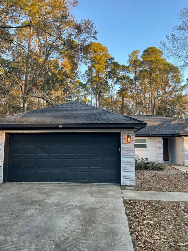 Building Photo - 9200 Pointe Aux Chenes Rd