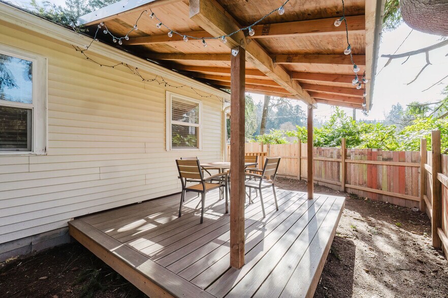 Building Photo - 3810 valley drive