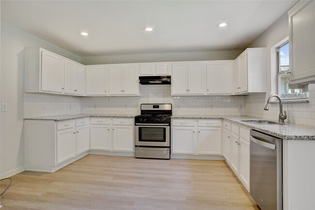 Building Photo - 29562 N Legends Bend Dr