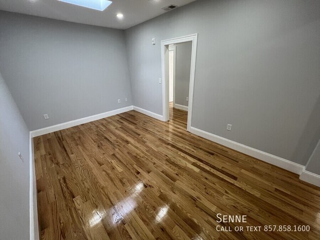 Building Photo - Luxury 2-Bedroom in Porter Square – Modern...