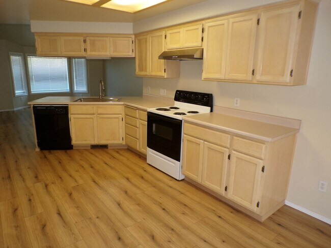 Building Photo - 2640 Montara Dr