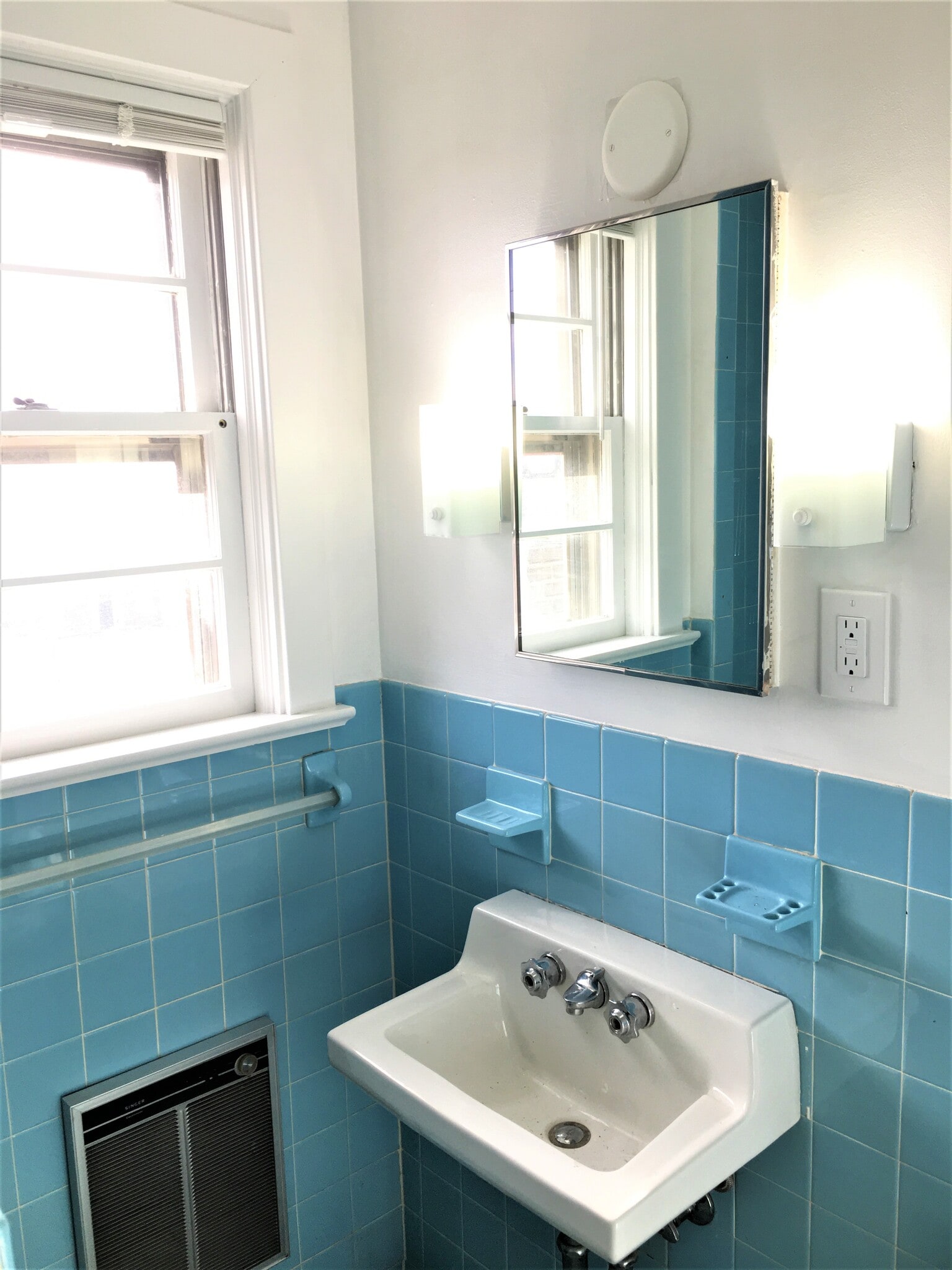 Building Photo - 25 W Boscawen St