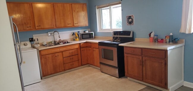 Building Photo - 1379 Terry Dr