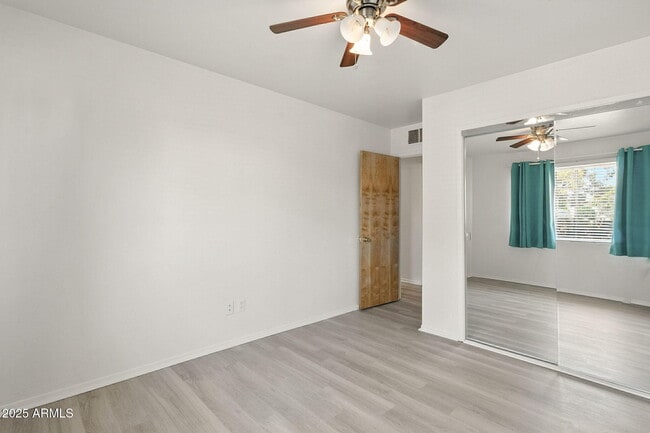 Building Photo - 6839 E Montecito Ave