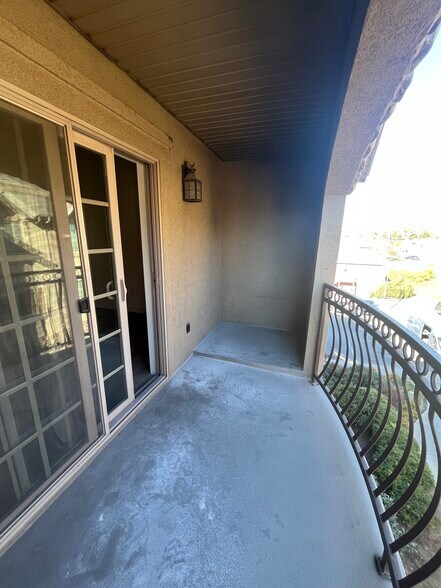 Building Photo - 235 N 1200 W