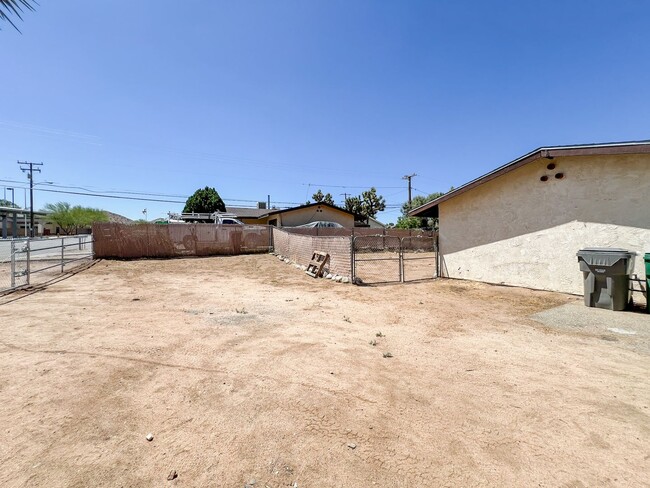Building Photo - Yucca Valley Home near Yucca Elementary