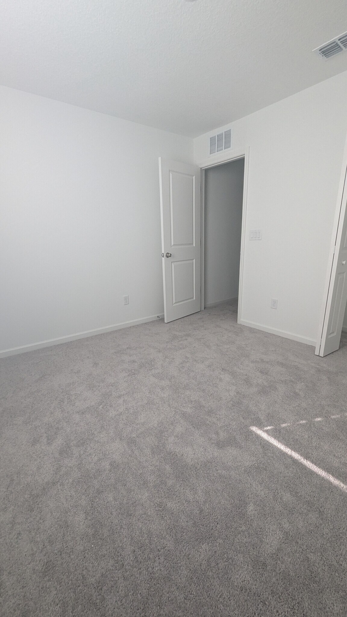 Building Photo - 559 Holly Lakes Dr