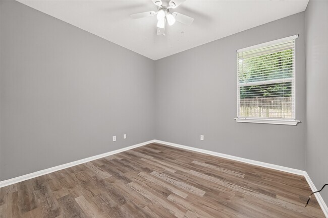 Building Photo - 14531 Chestnut Falls Dr