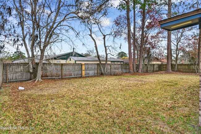 Building Photo - 217 Quince Ct