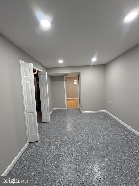 Building Photo - 639 Glynock Pl