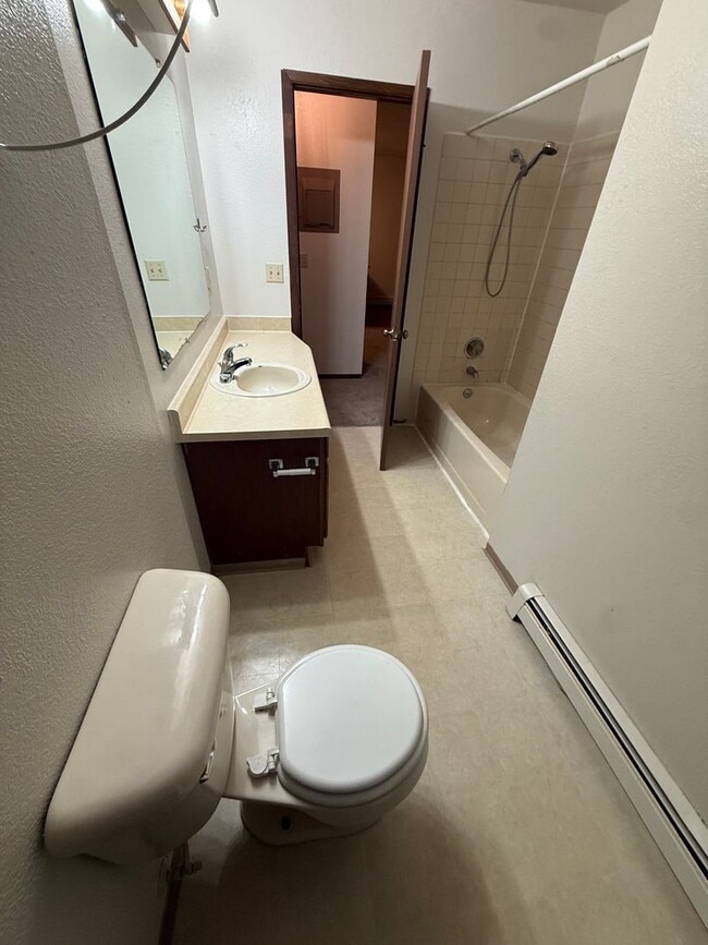 Building Photo - 7301 Woburn-2