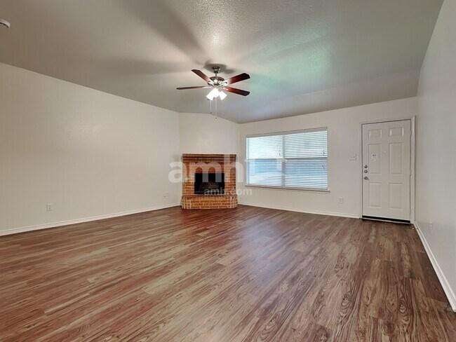 Building Photo - 3806 Evinrude Dr