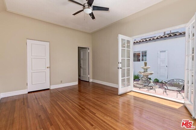 Building Photo - 1215 Edris Dr