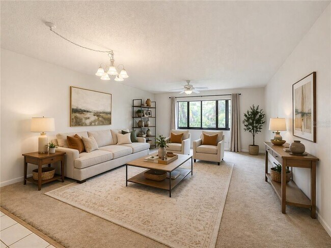 Building Photo - 434 Palm Tree Dr