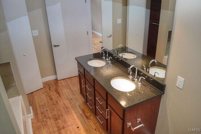 Building Photo - 1520 Washington Ave