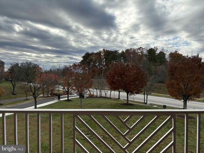 Building Photo - 701 Orchard Overlook