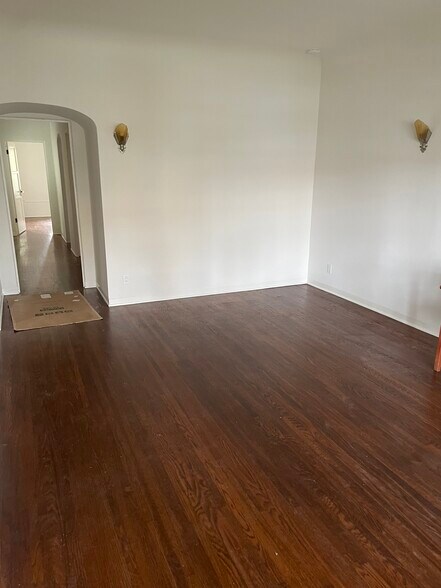 Living Room - 854 19th St