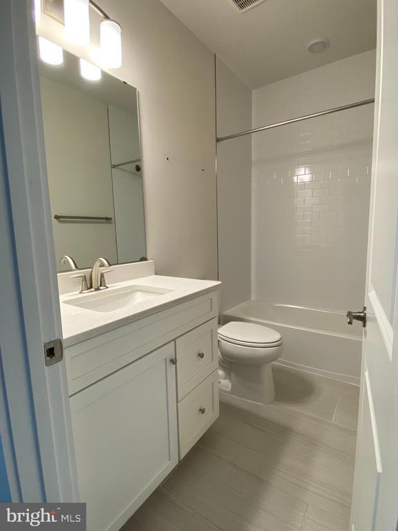 Building Photo - 16356 Columbus Ave