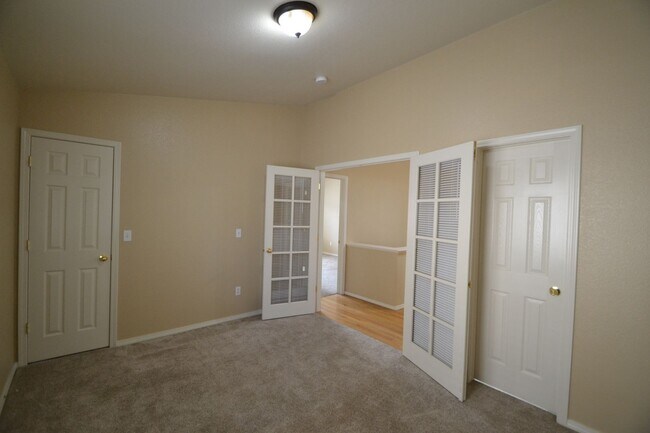 Building Photo - 3885 Cherry Plum Dr