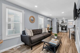 Building Photo - 68 Clark Ave