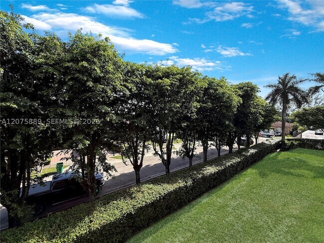 Building Photo - 995 SW 84th Ave