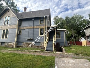 Building Photo - 803 SW 11th St