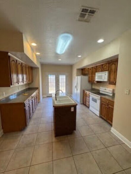 Building Photo - 94160 Bayou Dr