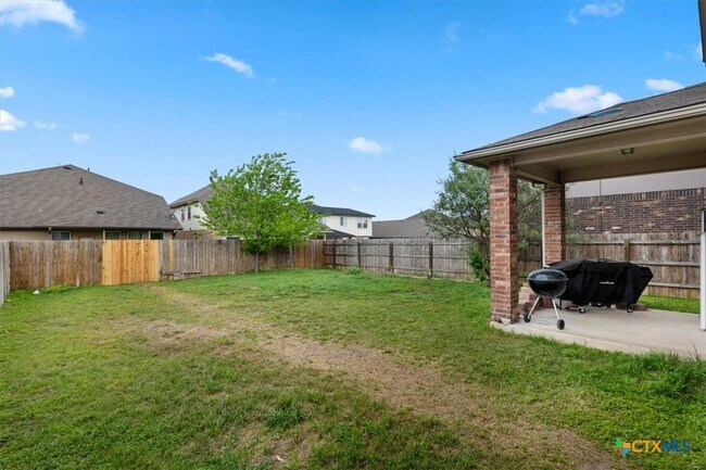 Building Photo - 9613 Adeel Dr